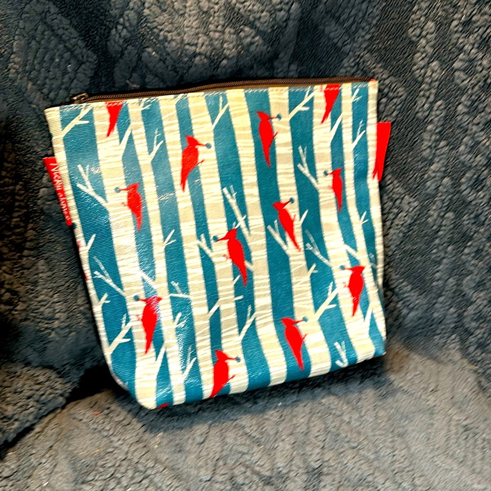 NICKY JAMES MAKE UP BAG